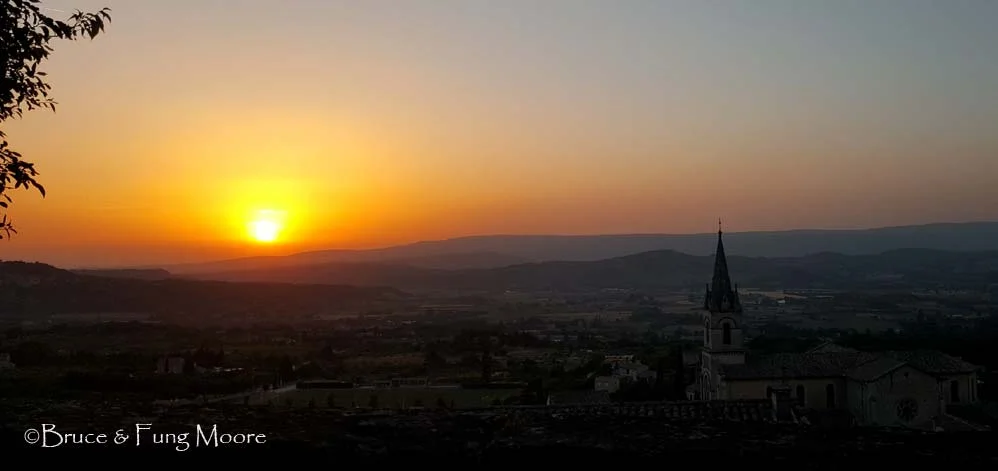 Bonnieux sunset in Provence