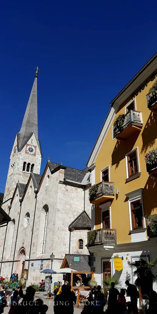 Hallstatt village square