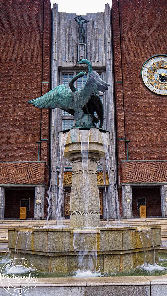 The exterior of the Oslo Rådhuset (City Hall)